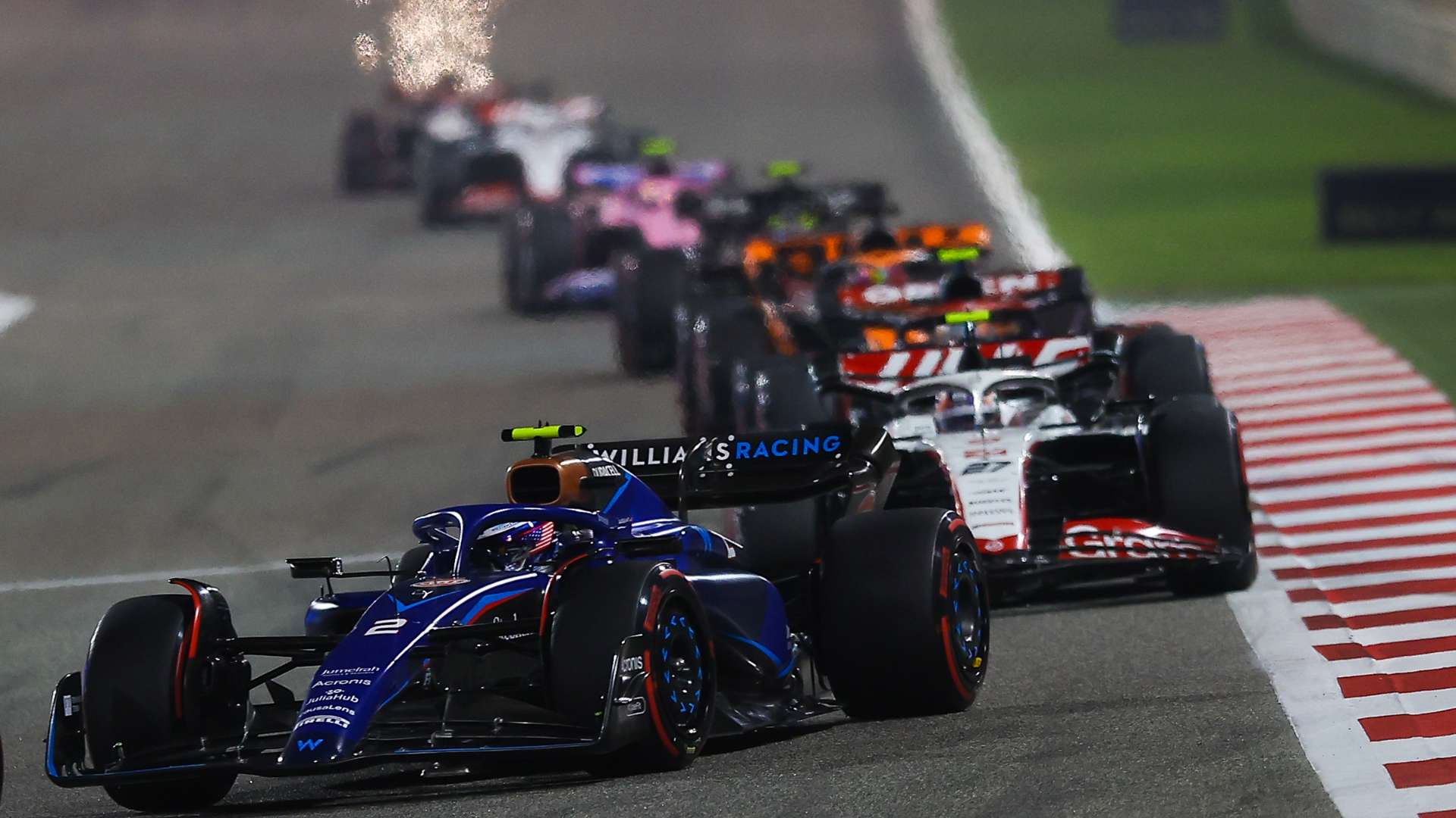 字母哥贊揚利拉德不斷引導球隊以正確方式打球 我們只需緊隨其後.