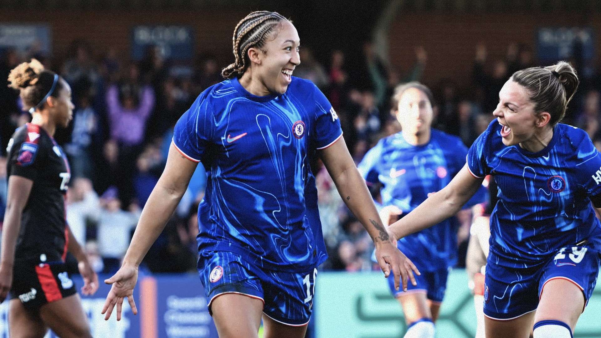 歐洲杯A組第1輪威爾士1-1瑞士 恩博洛建功穆爾頭球破門.